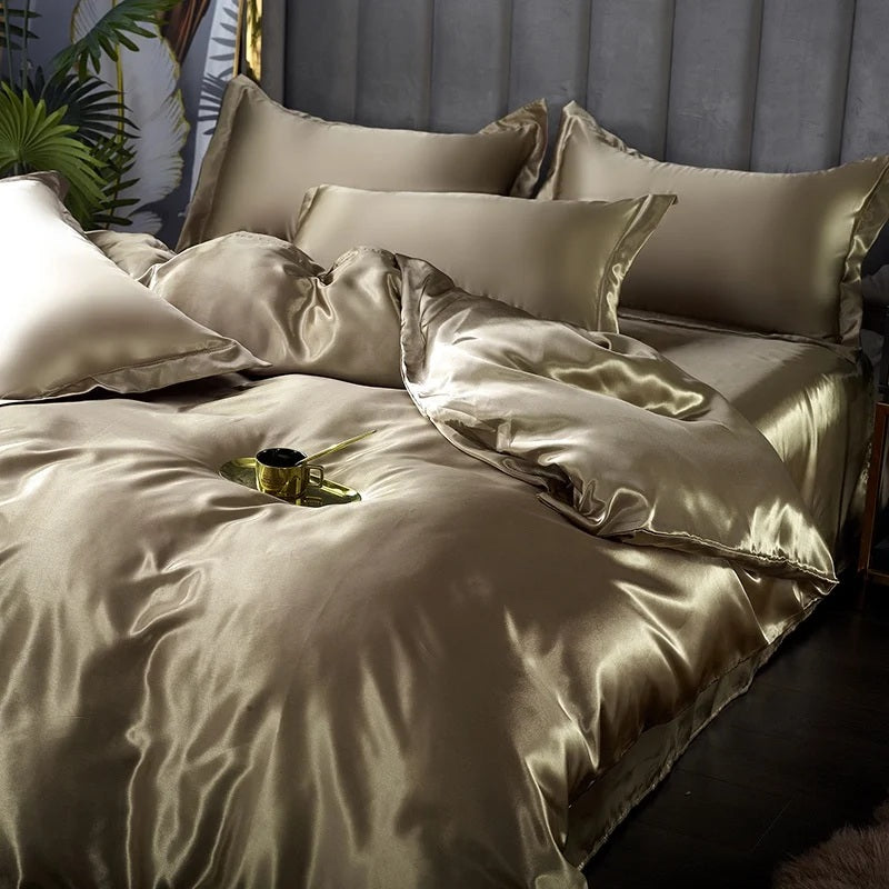 Luxurious Silk Bedding Set (4 pcs)