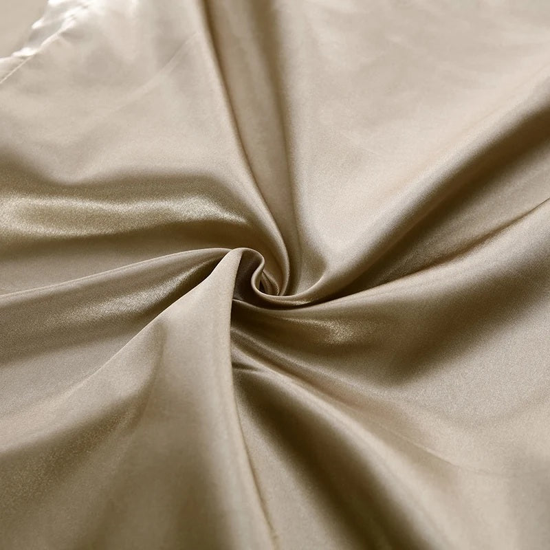 Luxurious Silk Bedding Set (4 pcs)